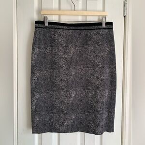 Melanie Lyne Black & White Pencil Skirt classic spring office essentials work